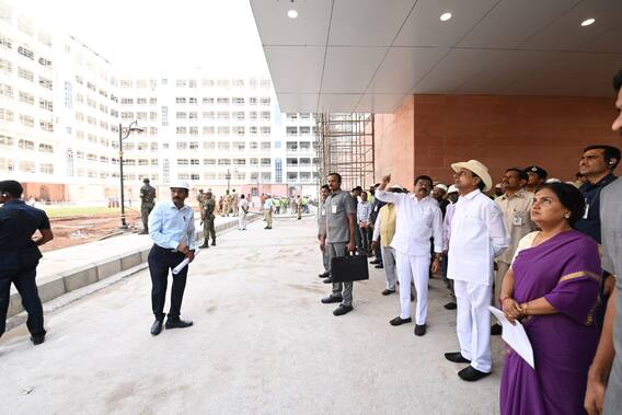Telangana New Secretariat: తెలంగాణ కొత్త సచివాలయ నిర్మాణ పనులు పరిశీలించిన సీఎం కేసీఆర్