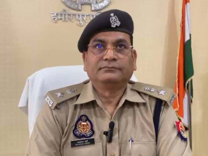 Hamirpur Police Arrested 10 miscreants Used to do robbery by showing weapons ANN Hamirpur News: हाइवे पर हथियार दिखाकर देते थे लूट को अंजाम, पुलिस ने 10 शातिर बदमाशों को पकड़ा