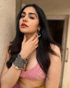 Adah Sharma: అదా, అందాలు అలా ఆరబోస్తే ఆగిపోదా కుర్రాళ్ల ఎద!