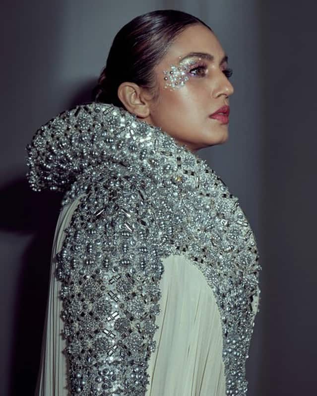 అనురాగ్ కశ్యప్ డైరెక్ట్ చేసిన 'గ్యాంగ్స్ ఆఫ్ వస్సేపూర్' సినిమాతో బాలీవుడ్కి పరిచయమైంది హుమా ఖురేషి. ఈ సినిమా తరువాత వరుస ఆఫర్స్ అందిపుచ్చుకుంది.