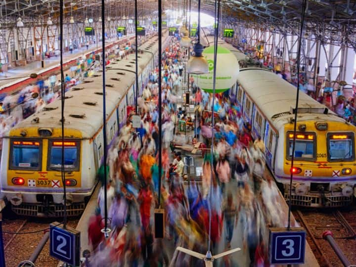 These railway stations have the maximum number of platforms the condition worsens in catching the train इन रेलवे स्टेशनों पर हैं सबसे ज्यादा प्लेटफॉर्म... ट्रेन पकड़ने में खराब हो जाती है हालत