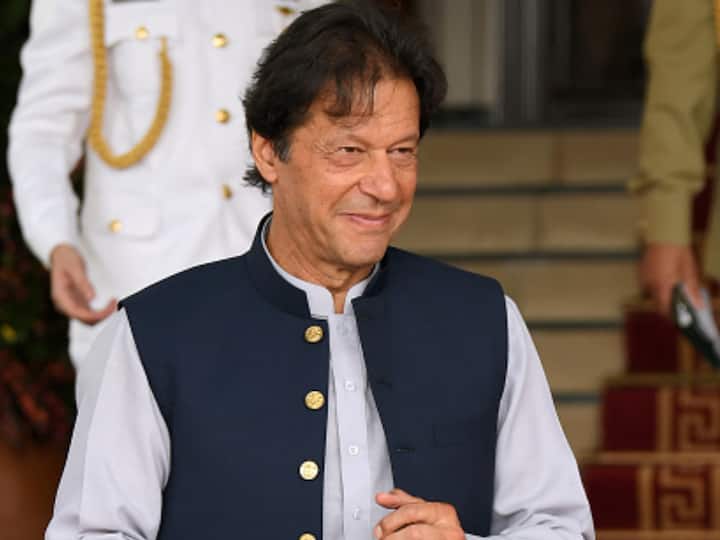 Pakistan former Prime Minister Imran Khan released ordered to appear in Islamabad High Court today पाकिस्तानचे माजी पंतप्रधान इमरान खान यांची सुटका, आज इस्लामाबाद हायकोर्टात हजर राहण्याचे आदेश
