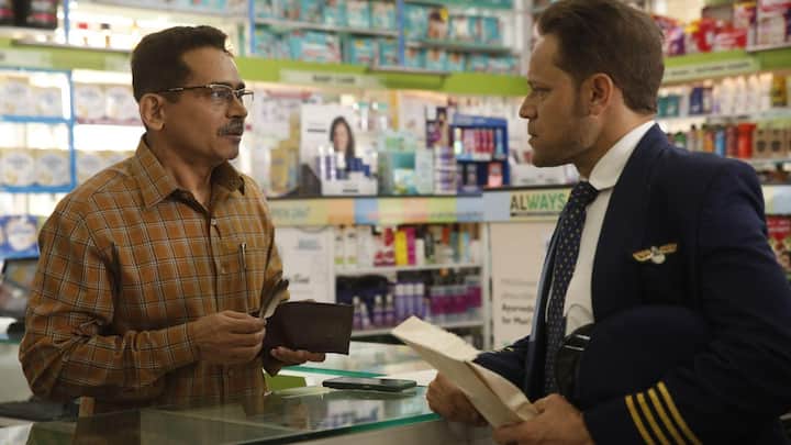 Beta aka Ramesh Dholakia: Atul Kulkarni who portrays the responsible Beta of Mansukhlal and Hemlata Dholakia is always looking out for everyone's best interests.  He is not only a kind soul but also a romantic partner who doesn't shy away from some aww-dorable PDA. His odd yet quirky ways of coming up with solutions to various challenges that his crazy parivar puts him through, makes his character relatable.