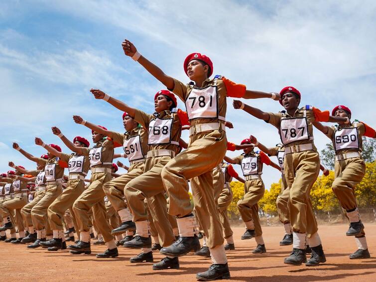 BSF Recruitment Openings Central Govt Declared 10 Percent Reservation for ex-Agniveers Age Limit Centre Announces 10% Reservation For Ex-Agniveers In BSF, Exemption From 'Physical Efficiency Test'