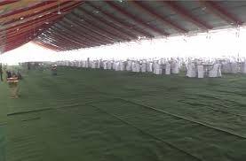 दिग्विजय चौटाला की शादी के लिए 18 एकड़ मैदान में लगाया गया है वाटरप्रूफ टेंट. सिरसा के जीटीएम के ग्राउंड में करीब 18 एकड़ में पार्टी वर्करों और पंचायतों को भोज दिया जाएगा. इसमें करीब एक लाख लोगों के लिए भोजन की व्यवस्था की गई है.