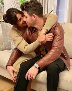 Priyanka Chopra के साथ बेडरूम में NickJonas जब करते हैं ऐसी हरकत, बुरी तरह परेशान हो जाती हैं एक्ट्रेस