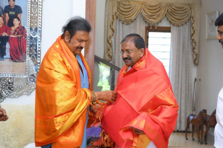 ఇరువురిది మర్యాద పూర్వక బేటీ అని పార్టీ వర్గాల వెల్లడి