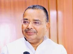 जूतों को लेकर भेदभाव के आरोप पर योगी के मंत्री का पलटवार, अखिलेश यादव को दिया ये जवाब