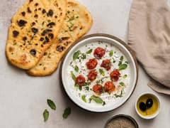 Oats Mini Uttapam: गर्मियों में पूरे दिन रहेंगे हाइड्रेट, घर पर नाश्ते में बनाएं Oats मिनी उत्तपम