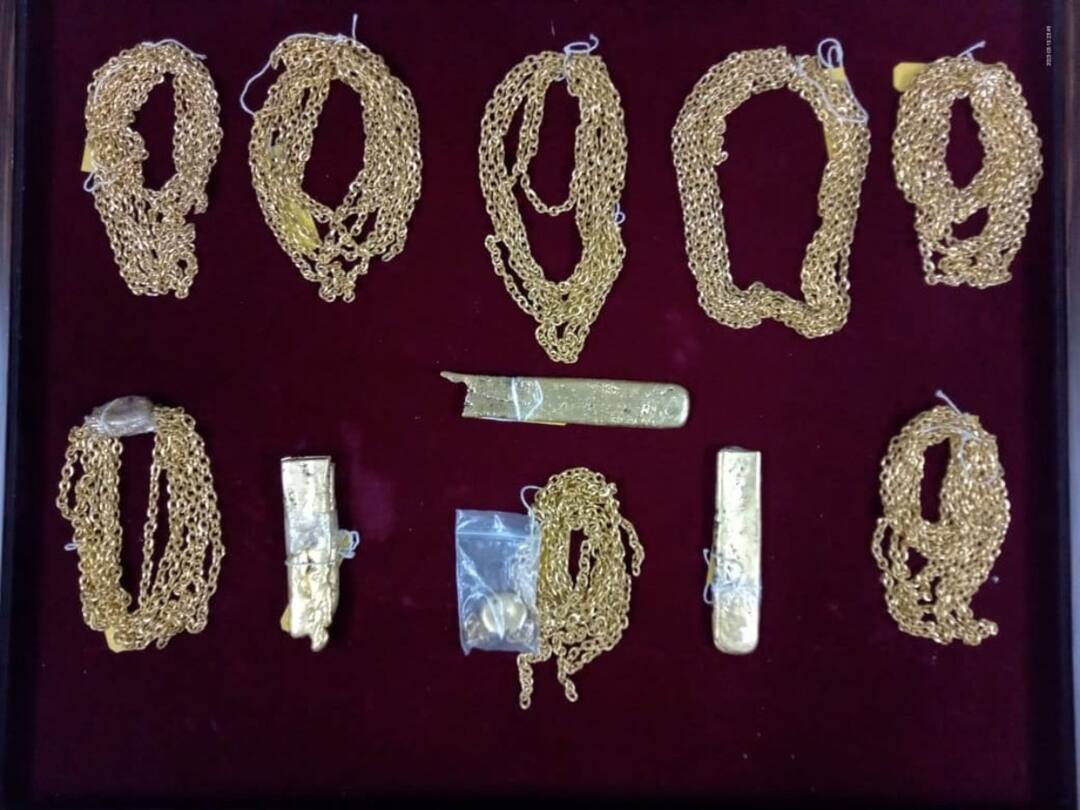 Crime : கோவை விமான நிலையத்தில் ரூ.4 கோடி ரூபாய் மதிப்புள்ள 6.62 கிலோ கடத்தல் தங்கம் பறிமுதல்