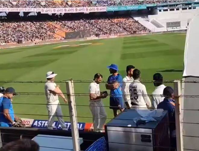 jai shree ram chants to mohammed shami during ind vs aus 4th test at narendra modi stadium ahmedabad Ahmedabad Test: ਨਰਿੰਦਰ ਮੋਦੀ ਸਟੇਡੀਅਮ 'ਚ ਸ਼ਰਮਨਾਕ ਕਾਰਾ, ਮੁਹੰਮਦ ਸ਼ਮੀ ਦੇ ਨਾਂ 'ਤੇ ਲੱਗੇ ਜੈ ਸ਼੍ਰੀ ਰਾਮ ਦੇ ਨਾਅਰੇ, ਵੇਖੋ ਵੀਡੀਓ