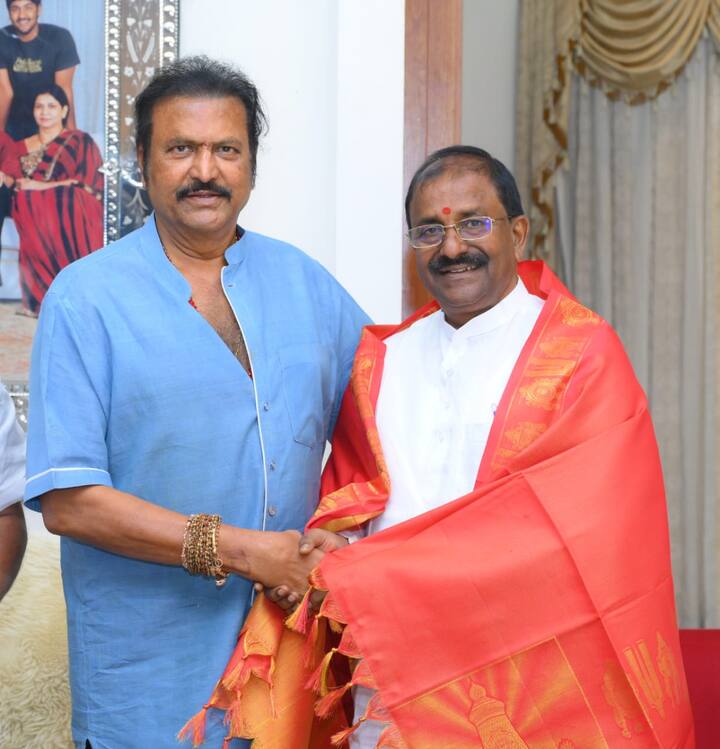 సొము వీర్రాజును సత్కరించిన మోహన్ బాబు