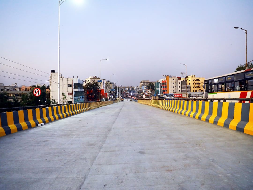 Hyderabad News 19th Fly Over Will Begin Next Week  Hyderabad News: ఎల్బీనగర్ లో మరో వంతెన ప్రారంభం - ఇక ట్రాఫిక్ కష్టాలు తీరినట్లే!