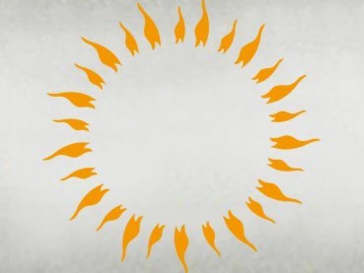 கூடுதலாக, லியோவின் ஹிந்தி விநியோக உரிமையை கரணின் தர்மா ப்ரொடக்ஷன்ஸ் பெறும் என்றும் கூறி வருகின்றனர், இவ்வாறு நடந்தால் தர்மா ப்ரொடக்ஷன்ஸ் வெளியிடும் முதல் தமிழ் படமாக லியோ அமையும்.