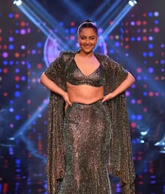 Lakme Fashion Week : शिल्पा शेट्टी ते सोनाक्षी सिन्हा; लॅक्मे फॅशन वीकमध्ये अभिनेत्रींचा जलवा