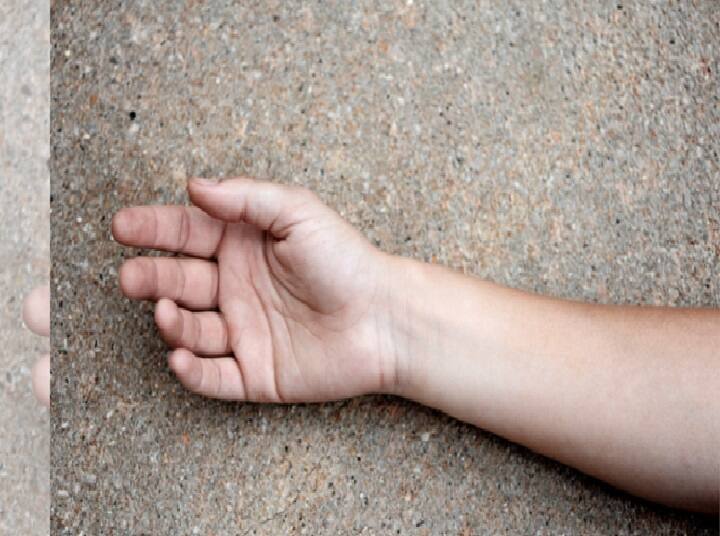 Air hostess from Himachal Pradesh falls to death from 4th floor of Bengaluru apartment பெங்களூரு: ஆண் நண்பரை காண வந்த ஏர்ஹோஸ்டஸ்  4வது மாடியிலிருந்து குதித்து தற்கொலை