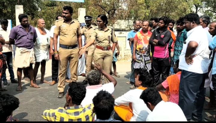 Crime : எந்த ஊர் பெருசு?  10-ஆம் வகுப்பு மாணவர் அடித்துக்கொல்லப்பட்டாரா? நடந்தது என்ன? திருச்சியில் பரபரப்பு..