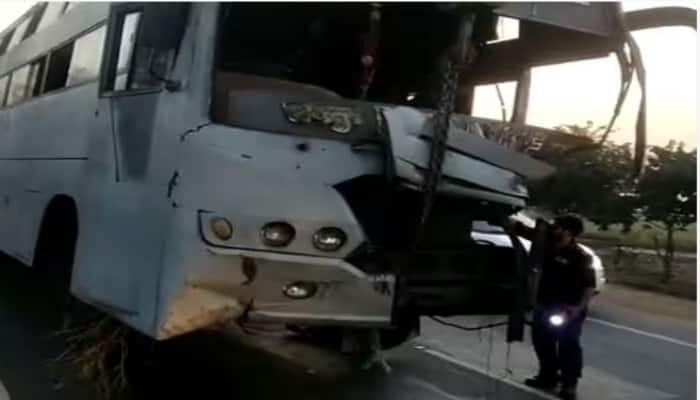 Bharatpur Accident Sleeper Coach bus Collided with Truck Near kherli More 2 killed 5 injured Rajasthan Accident : ਪ੍ਰਾਈਵੇਟ ਸਲੀਪਰ ਕੋਚ ਬੱਸ ਦੀ ਟਰੱਕ ਨਾਲ ਟੱਕਰ, 2 ਦੀ ਮੌਤ, 5 ਜ਼ਖਮੀ