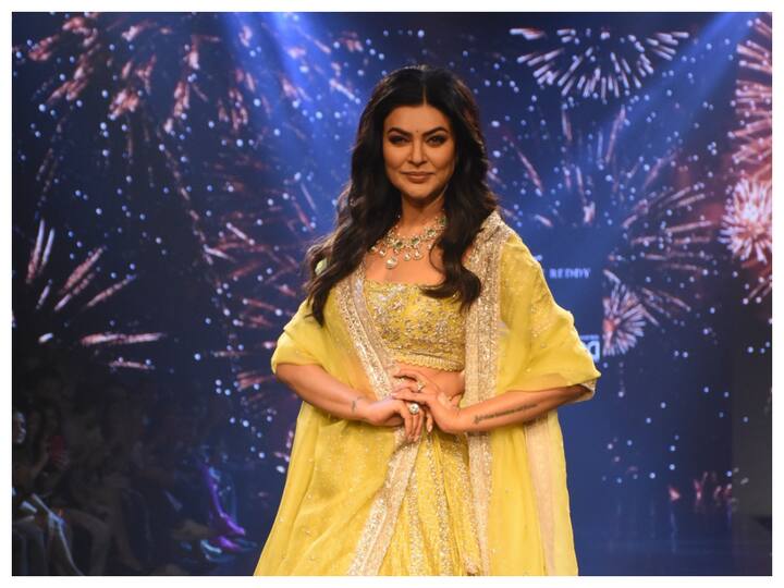 Sushmita Sen walked the ramp at the Lakme Fashion Week on Saturday weeks after suffering from a massive heart attack.