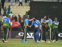 गंभीर के अर्धशतक पर फिरा पानी, रैना-उथप्पा और कैफ-यूसुफ रहे फ्लॉप, शाहिद अफरीदी की टीम ने इंडिया को दी मात