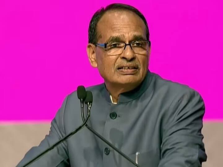 Indore congress leader Chandrashekhar Patel controversial statement on CM Shivraj singh chauhan MP Politics: कांग्रेस नेता चंद्रशेखर पटेल पर CM शिवराज के खिलाफ अभद्र टिप्पणी करने का आरोप, धारा 294 तहत दर्ज हुई FIR