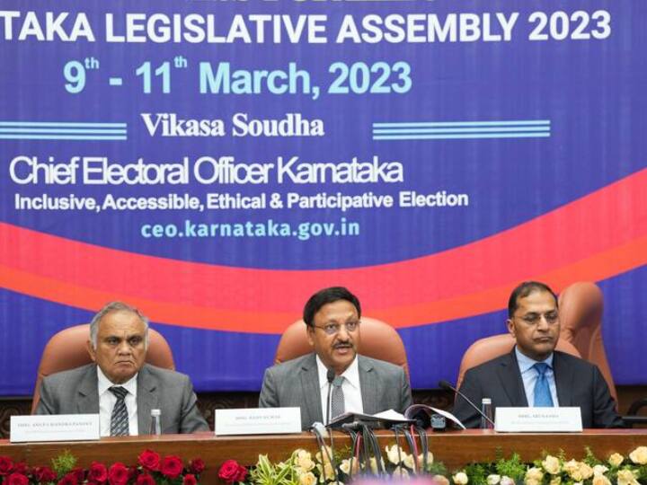Karnataka Assembly Election 2023 Senior Citizens And Disability People Get Vote From Home Option Vote From Home: इलेक्शन कमीशन ने की वोट फ्रॉम होम की घोषणा, कर्नाटक चुनाव में बुजुर्गों-दिव्यांगों को मिलेगा लाभ