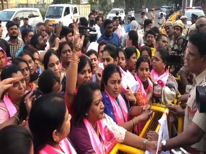 Hyderabad Raj Bhavan high tension BRS women leaders protest on Bandi Sanjay comments on Mlc Kavitha BRS Protest At Rajbhavan : రాజ్ భవన్ వద్ద ఉద్రిక్తత, బండి సంజయ్ క్షమాపణ చెప్పాలని బీఆర్ఎస్ మహిళా విభాగం ఆందోళన!