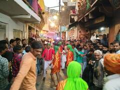 In Pics: सांगोद के न्हाण में व्यंग की बौछार, दर्शकों का हो रहा है फुल मनोरंजन