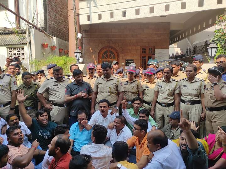 ईडी कारवाई अगोदरच सोमय्यांना माहिती कशी होते? अशी विचारणा भैय्या माने यांनी केली आहे.