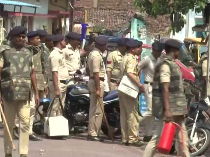 Chhattisgarh assembly elections 2023 bomb blast rocks Sukma district on polling day CRPF commando injured Chhattisgarh elections 2023: சத்தீஸ்கரில் வாக்குப்பதிவு நாளில் குண்டு வெடிப்பு - சிஆர்பிஎஃப் வீரர் காயம்