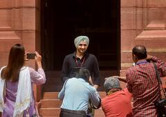 Photos: इन भारतीय खिलाड़ियों ने क्रिकेट को अलविदा कहने के बाद राजनीति की दुनिया में रखा कदम, लिस्ट में कई दिग्गज शामिल