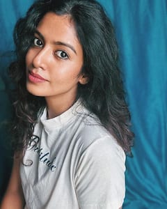 Roshini Haripriyan : 'மின்னும் பனி சாரல் உன் நெஞ்சில் சேர்ந்தாலே..' பாரதி கண்ணமா புகழ் ரோஷினியின் டக்கர் க்ளிக்ஸ்!