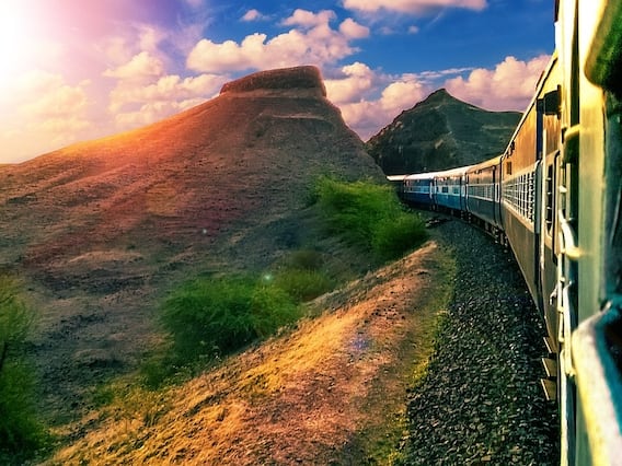 Indian Railways: भारत की 7 सबसे लंबी ट्रेनें, चलाने के लिए लगते हैं एक-दो से ज्यादा इंजन Indian Railways: भारत की 7 सबसे लंबी ट्रेनें, चलाने के लिए लगते हैं एक-दो से ज्यादा इंजन