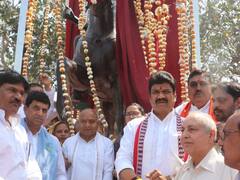 Photos: भिंड में महाराजा भीम सिंह राणा की प्रतिमा के अनावरण का खत्म हुआ इंतजार, पक्ष और विपक्ष नजर आया एक साथ, देखें तस्वीरें