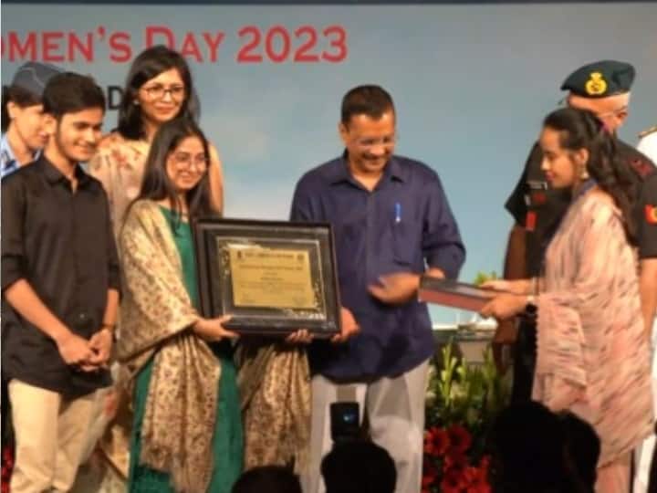 Child Marriage: दिल्ली सरकार ने हबीबा और निहाल को बहादुरी के लिए किया सम्मानित, जानें दोनों बच्चों के कारनामे Delhi government honors Habiba and Nihal for their bravery award read full story Child Marriage: दिल्ली सरकार ने हबीबा और निहाल को बहादुरी के लिए किया सम्मानित, जानें दोनों बच्चों के कारनामे