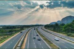 Bengaluru-Mysuru Expressway: 75 मिनट में पूरा होगा बेंगलुरु से मैसूर का सफर, उद्घाटन करने से पहले देखें एक्सप्रेसवे की तस्वीरें