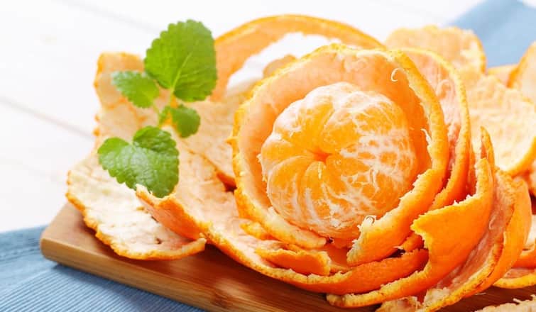 Orange peel powder may give you many health benefits know how Orange Peel: સંતરાની છાલમાં છુપાયેલા છે અનેક ઔષધીય ગુણ, ખાવાથી એક નહીં બે નહીં થાય છે અનેક અદભૂત ફાયદા