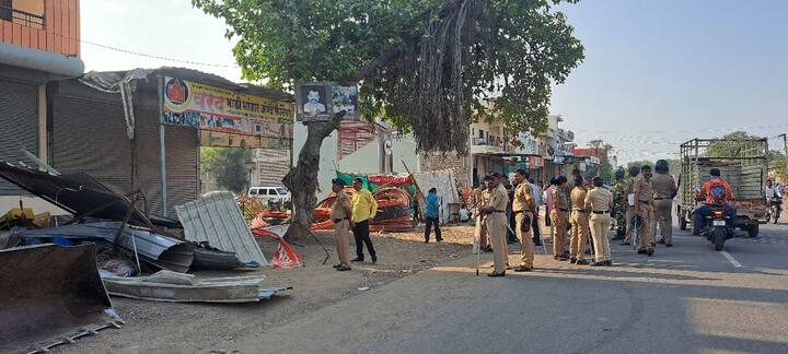 लासूर स्टेशन परिसरातील सावंगी चौकात अतिक्रमण वाढले आहे.