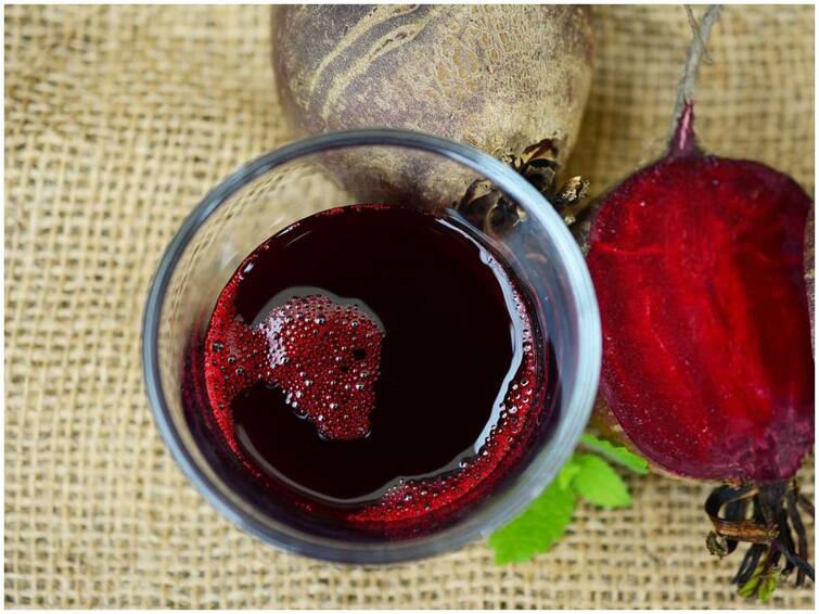 If you drink half a glass of beetroot juice daily, your beauty will be doubled BeetRoot Juice: రోజూ అరగ్లాసు బీట్‌రూట్ రసం తాగితే అందం రెట్టింపవ్వడం ఖాయం