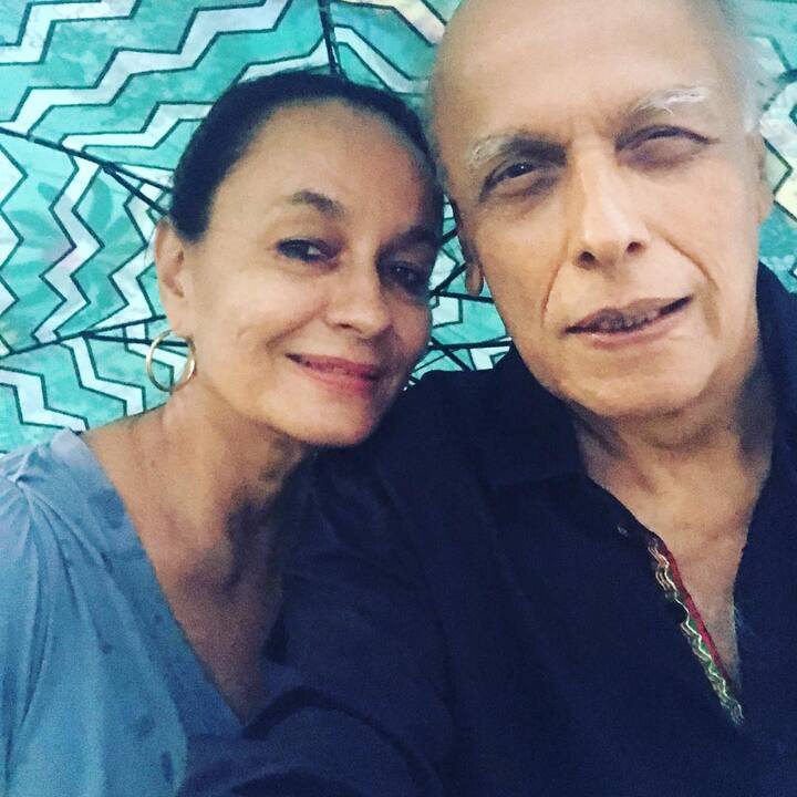 महेश भट्ट ने बताया कि जब वो सोनी से मिले थे तो काफी विवादों में थे और अंदर से काफी टूटे गए थे. इसलिए उन्होंने सोनी को खुद से दूर रहने की सलाह दी थी.