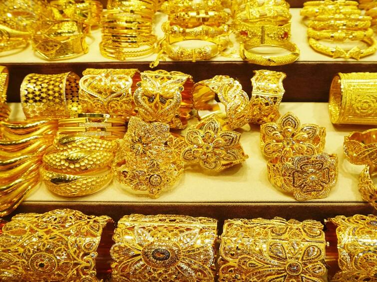 Gold Silver Price Today march 11th today chennai gold silver price  chennai Gold, Silver Price : அச்சச்சோ.. அதிரடியாக உயர்ந்த தங்கத்தின் விலை.. ஒரு சவரன் தங்கம் எவ்ளோ தெரியுமா மக்களே?