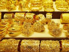 Gold, Silver Price : அச்சச்சோ.. அதிரடியாக உயர்ந்த தங்கத்தின் விலை.. ஒரு சவரன் தங்கம் எவ்ளோ தெரியுமா மக்களே?