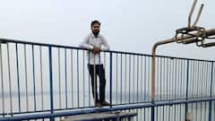 রেলিং-এর ধারে দাঁড়িয়ে ছিলেন দীর্ঘক্ষণ, আচমকাই দ্বিতীয় হুগলি সেতু থেকে গঙ্গায় ঝাঁপ আইনজীবীর