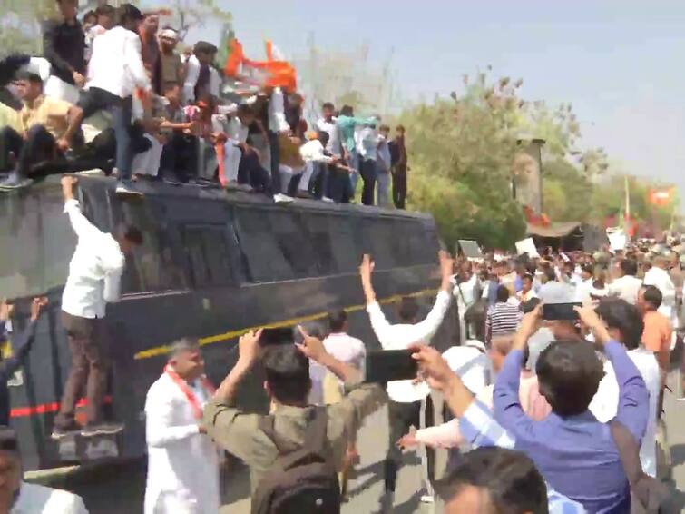 Pulwama Widows Row Day After BJP Leader's Detention, Party Holds Massive Protest In Jaipur Pulwama Widows Row: అమర జవాన్ల చుట్టూ రాజకీయాలు, జైపూర్‌లో బీజేపీ నిరసన - పలువురి అరెస్ట్