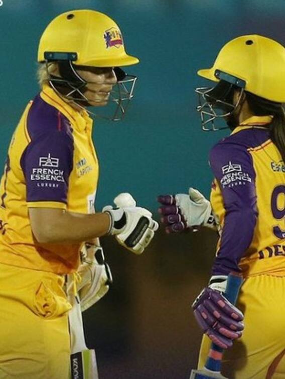 WPL 2023 : 10 விக்கெட் வித்தியாசத்தில் அபார வெற்றி பெற்ற உபி வாரியர்ஸ்!