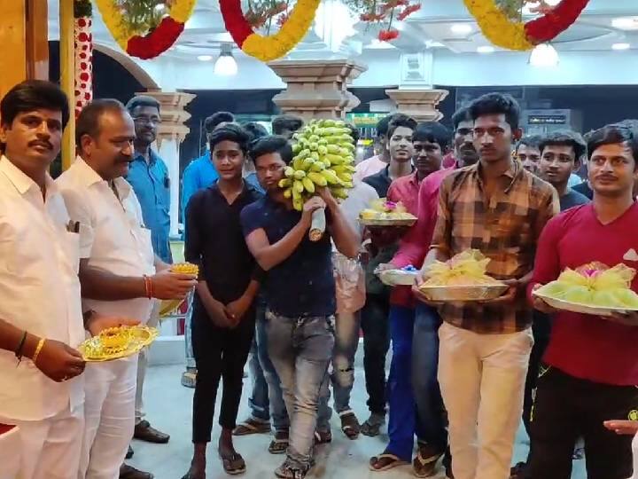 North Indian Workers : வைரல் வீடியோ.. குடும்ப விழாவுக்கு சீர் கொண்டுவந்த வடமாநில தொழிலாளர்கள்.. நெகிழ்ந்த தொழில் நிறுவனர்