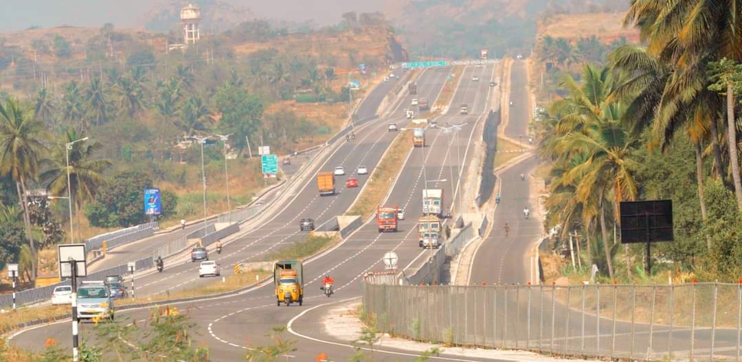 Bengaluru-Mysuru Expressway: 8,480 கோடியிலான பெங்களூர் - மைசூர் எக்ஸ்பிரஸ்வே..! நாளை நாட்டுக்கு அர்ப்பணிக்கிறார் பிரதமர் மோடி..!