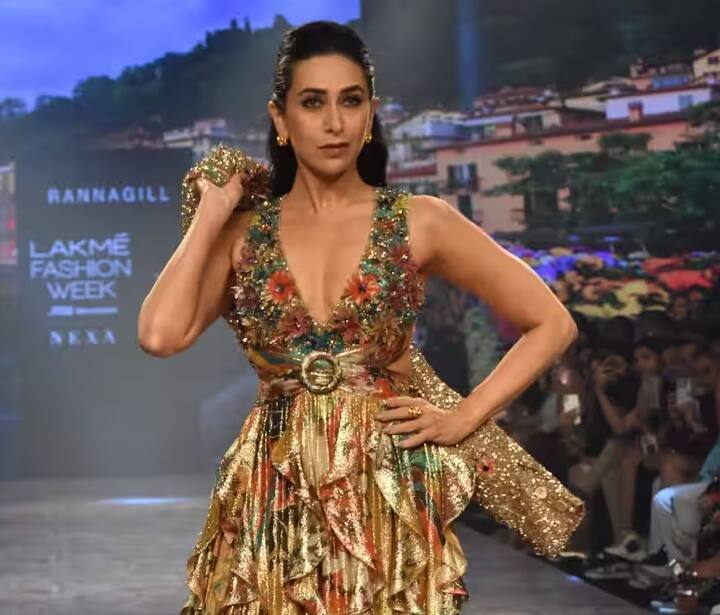 Lakme Fashion Week: કરિશ્મા કપૂર અને તમન્ના ભાટિયાએ આજે ​​એટલે કે 'લેક્મે ફેશન વીક'ના છેલ્લા દિવસે એટલે કે 12 માર્ચે રેમ્પ પર તેમની સુંદરતા બતાવી. નીચે જુઓ એક્ટ્રેસની દિલચોરી કરતી તસવીરો….