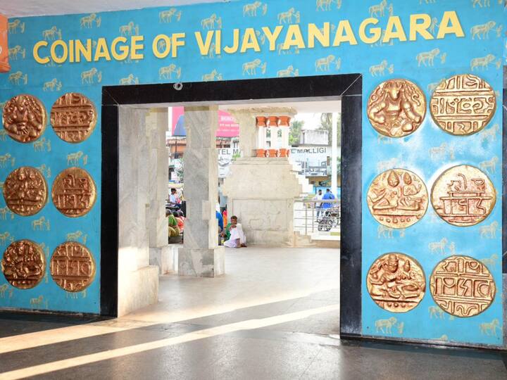 The redeveloped Hosapete station will provide convenient and modern facilities to travellers. It has been designed to resemble the Hampi monuments. (Twitter/@DDNewslive)