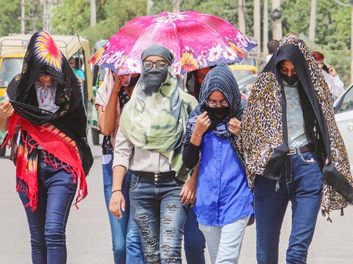 weather today update imd rain alert delhi temperature heatwave forecast in india Weather Today Update: क्या उत्तर भारत को मिलेगी गर्मी से राहत? इन राज्यों के लिए अगले 72 घंटे मुश्किल भरे, जानें IMD का लेटेस्ट अलर्ट